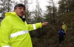 Merak ve heyecan oluşturan açıklama: Büyük bir projenin üzerinde çalışıyoruz