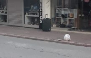 Unutulan valiz paniğe neden oldu