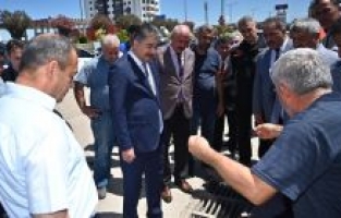 Vali Yılmaz, şiddetli yağıştan zarar gören sanayi esnafını ziyaret etti