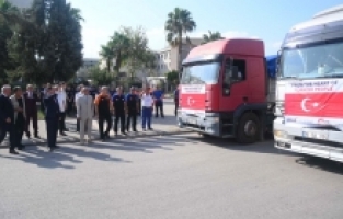 Osmaniye’den sel felaketi yaşayan Pakistan’a 2 yardım tırı gönderildi