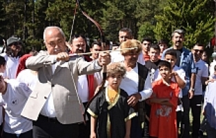 5. Cebelibereket Geleneksel Okçuluk Turnuvası yapıldı