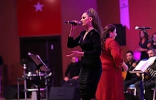 Öğretmenler Korosundan muhteşem konser