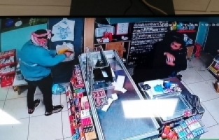 Silahlı soyguncu yakalandı!