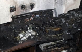 Patlayan televizyon can aldı