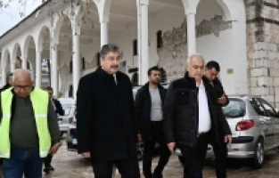 Depremde zarar gören Envar-ul Hamit Camii aslına uygun restore edilecek