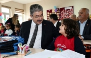 Depremin ardından Osmaniye'de okullar yeniden açıldı