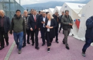 Gazeteciler ve STK Temsilcileri Deprem Bölgesi Osmaniye'de