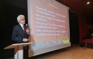 Kadirli'de Deprem Bilgilendirme Toplantısı yapıldı