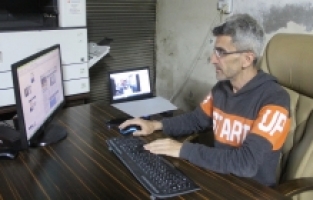 Depremlerde muhabirini, ofisini ve matbaasını kaybeden yerel gazete yeniden baskıda