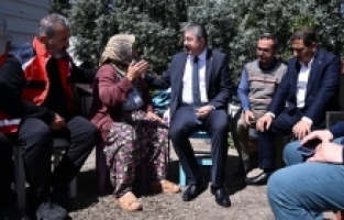 Depremzede Melek Uçar: Devletimizden, milletimizden Allah razı olsun