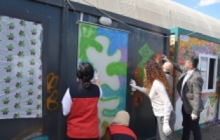 Elbistan'daki depremzede çocuklara Faydasıçok Eğitim Vakfı'ndan destek