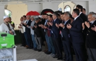 Eski belediye başkanı Ersoy son yolculuğuna uğurlandı