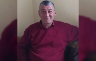 Isparta'da lastiğini değiştirdiği aracının altında kalan kişi öldü