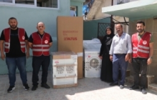 TOGEMDER'den depremzede çifte çeyiz yardımı