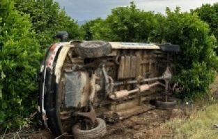 Adana'da devrilen minibüsteki 6 kişi yaralandı