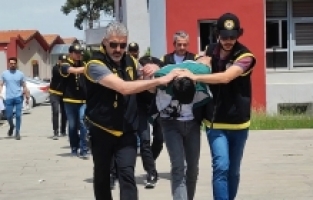 Adana'da iki çiftlikte silahlı soyguna karışan 3 zanlı tutuklandı