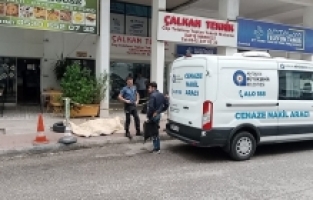 Antalya'da bir kişi sokakta ölü bulundu