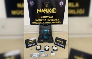 Antalya'da uyuşturucu operasyonunda 2 zanlı tutuklandı