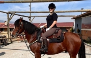 Attan düşen Isparta Belediye Başkanı Başdeğirmen'in kızı ağır yaralandı