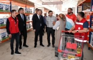 Sosyal Marketlerde depremzedeler ücretsiz alışveriş yapabiliyor