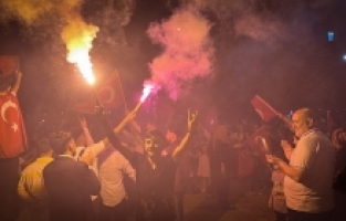 Cumhurbaşkanı Erdoğan'ın seçim başarısı kutlanıyor