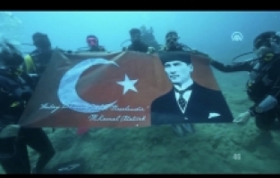 Hatay'da 19 Mayıs coşkusu su altına taşındı