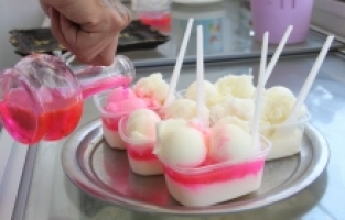 Hatay'ın serinleten tatlısı “haytalı“ yeniden tezgahlardaki yerini aldı