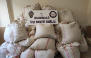 Hatay'da 900 kilogram kaçak tütün ele geçirildi