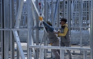 Hatay'da Defne Devlet Hastanesi inşaatı yükseliyor