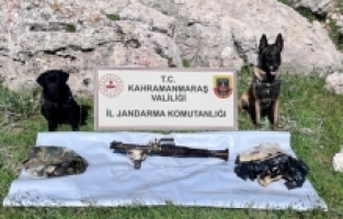 Kahramanmaraş'ta toprağa gömülü roketatar ele geçirildi