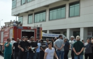 Mersin'de hastanenin bodrum katında çıkan yangın söndürüldü