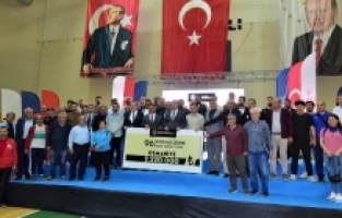 Osmaniye'de 96 spor kulübüne 2 Milyon 220 Bin TL nakdi yardım ve malzeme dağıtıldı