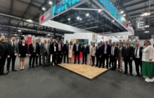 Tosyalı Holding Milano'da yenilikçi yeşil çelik ürünlerini sergiledi