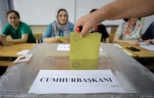 Türkiye, Cumhurbaşkanı Seçimi ikinci tur oylaması için sandık başında