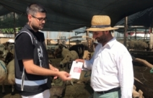 Adana'da polis, kurbanlık satıcılarına hırsızlık ve dolandırıcılık uyarısı yaptı