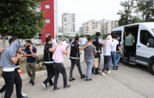 Adana'da sahte altın imalatı iddiasıyla yakalanan 9 zanlıdan 4'ü tutuklandı