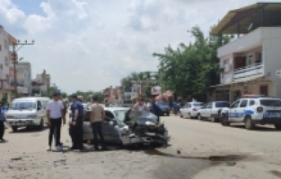 Adana'da trafik kazasında 4 kişi yaralandı