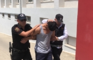 Adana'da uyuşturucu operasyonunda 5 zanlı tutuklandı