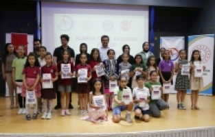 Alanya'da Genç Kalemler Projesi'nde başarılı 138 öğrenciye ödül verildi
