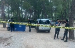 Antalya'da bir kişi araçta ölü bulundu