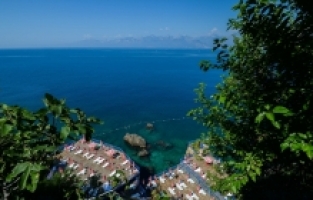 Antalya'da falez plajları arife günü hizmete açılacak