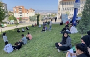 Deprem bölgesi illerinde YKS'nin ilk oturumu başladı