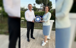 Kumluca'da tayini çıkan ve emekli olan personel için veda yemeği düzenlendi