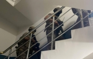 Mersin'de tefecilik ve nitelikli dolandırıcılık yapanlara şafak operasyonu düzenlendi