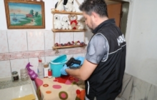 Mersin'de uyuşturucu satıcılarına yönelik operasyonda 37 zanlı yakalandı