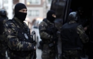 Osmaniye'de uyuşturucu operasyonunda 8 zanlı tutuklandı