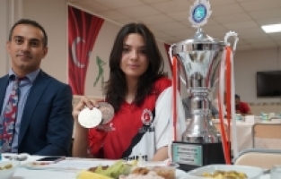 Osmaniye’de okul sporlarında dereceye girenler ödüllendirildi