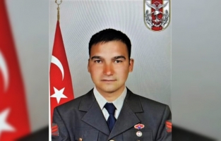 Şehit Halil Şahin'in Mersin'deki ailesine şehadet haberi verildi