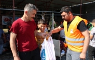 Ülkü Ocakları Hatay'da depremzedeler için 300 kurban kesti