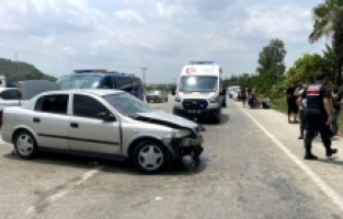 Adana'da 1 kişinin hayatını kaybettiği trafik kazası araç kamerasında